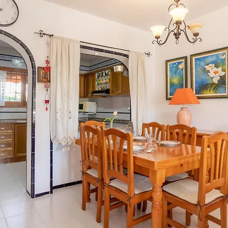 Casa Pista Holiday home Puerto Marino