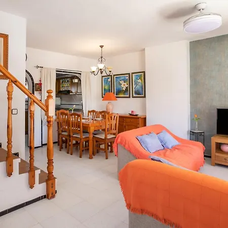 Casa Pista Holiday home *