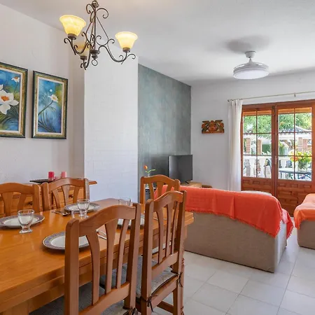 Casa Pista * Puerto Marino