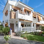 Casa Pista * Puerto Marino
