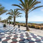 Casa Pista بيت للعطل *