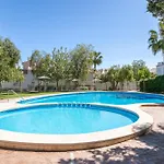 Casa Pista بيت للعطل Puerto Marino